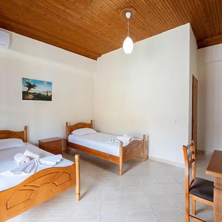 Dhipali Πανσιόν Σαράντα